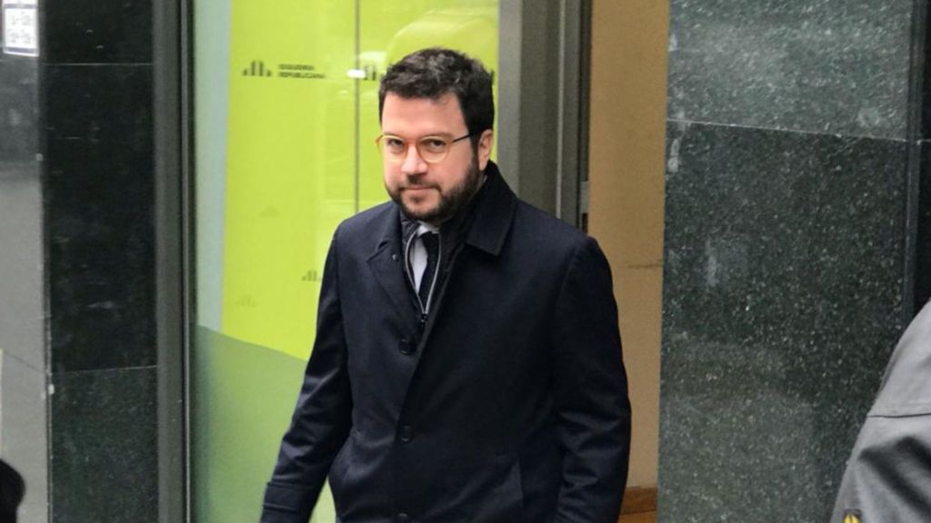 Torra desconcierta a sus socios de ERC por la convocatoria anticipada de elecciones Torra desconcierta a sus socios de ERC por la convocatoria anticipada de elecciones