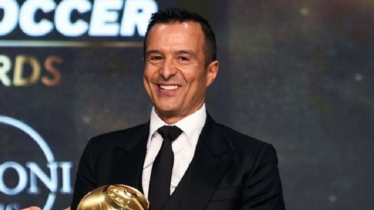 Jorge Mendes se la lía al Barça y Bruno Fernandes acaba en el Manchester United Jorge Mendes se la lía al Barça y Bruno Fernandes acaba en el Manchester United