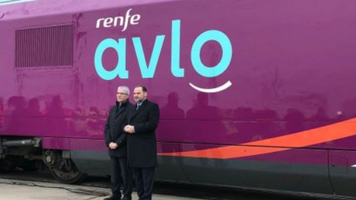 OCU denuncia la política comercial de Renfe con Avlo: solo el 3% ha logrado comprar billetes en la web