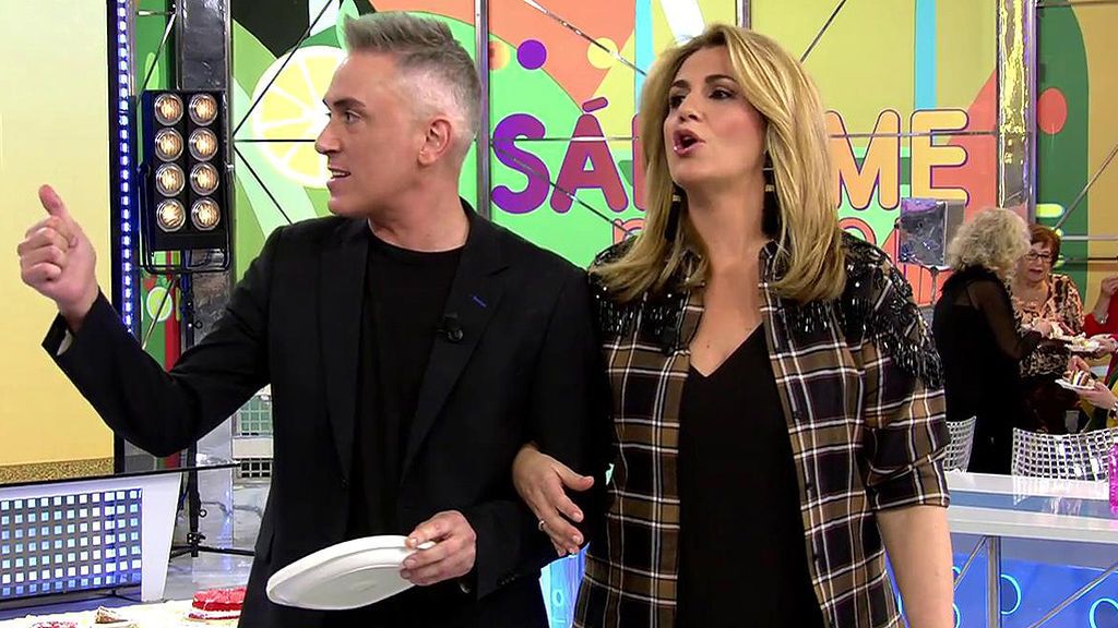 Kiko Hernández cumple su palabra y reparte tarta entre el público