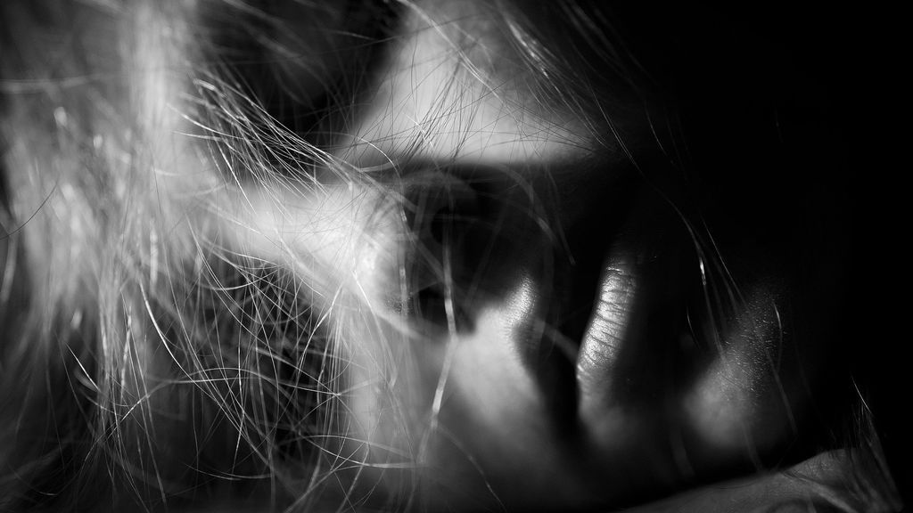 Descubre en pleno brote psicótico la clave para salvar al mundo: matar a su mujer, su madre y su hija Descubre en pleno brote psicótico la clave para salvar al mundo: matar a su mujer, su madre y su hija