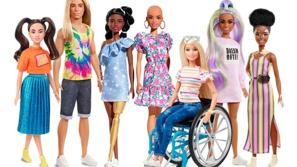Barbie se hace más inclusiva con sus nuevas muñecas con vitíligo, prótesis o sin pelo