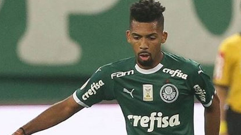 El futbolista brasileño Matheus Fernandes anuncia que fichará por el Barça y que jugará cedido en el Real Valladolid El futbolista brasileño Matheus Fernandes anuncia que fichará por el Barça y que jugará cedido en el Real Valladolid