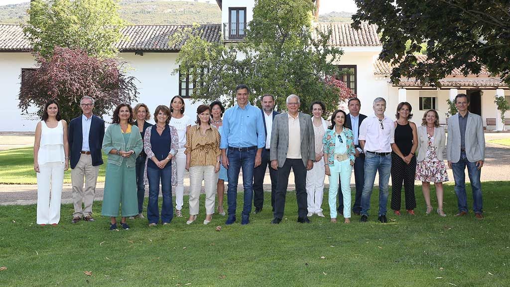 El presidente Sánchez se va de convivencia con sus ministros en la finca de Quintos de Mora El presidente Sánchez se va de convivencia con sus ministros en la finca de Quintos de Mora