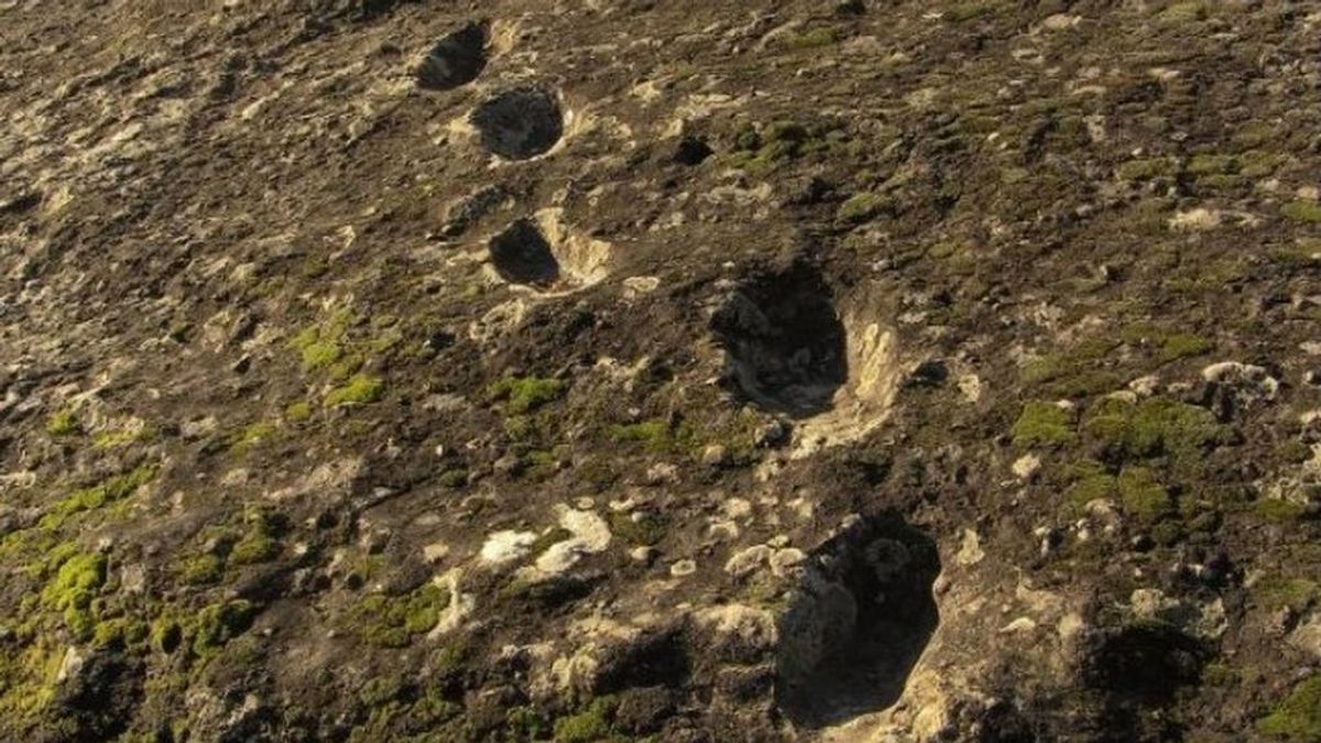 Las 'huellas del diablo' en Italia: cuatro miembros que escalaron un volcán hace 350.000 años