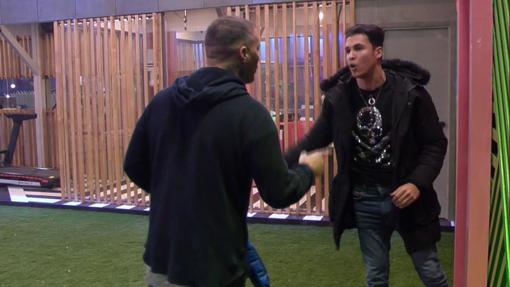 Estalla la guerra entre Kiko y Dinio