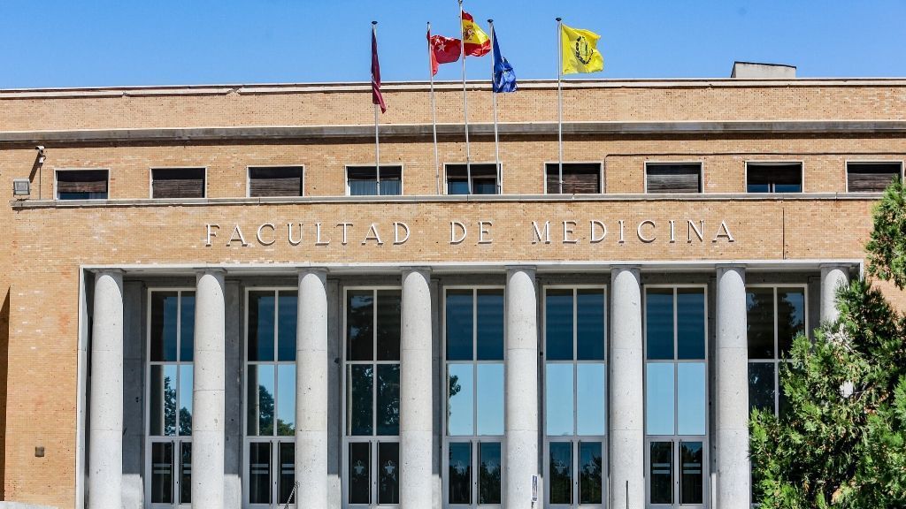 Piden 21 años de cárcel a José Ramón Mérida, procesado por el hacinamiento de cadáveres en la Universidad Complutense Piden 21 años de cárcel a José Ramón Mérida, procesado por el hacinamiento de cadáveres en la Universidad Complutense