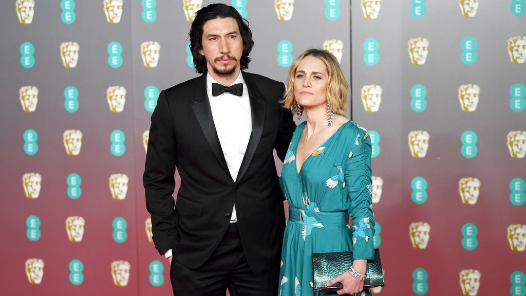 Adam Driver and Joanne Tucker en la alfombra roja de los Premios Bafta 2019