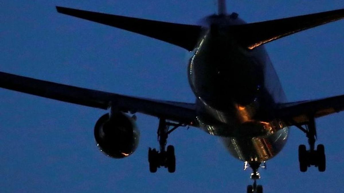Los aterrizajes de emergencia son habituales y pasan desapercibidos, según los expertos