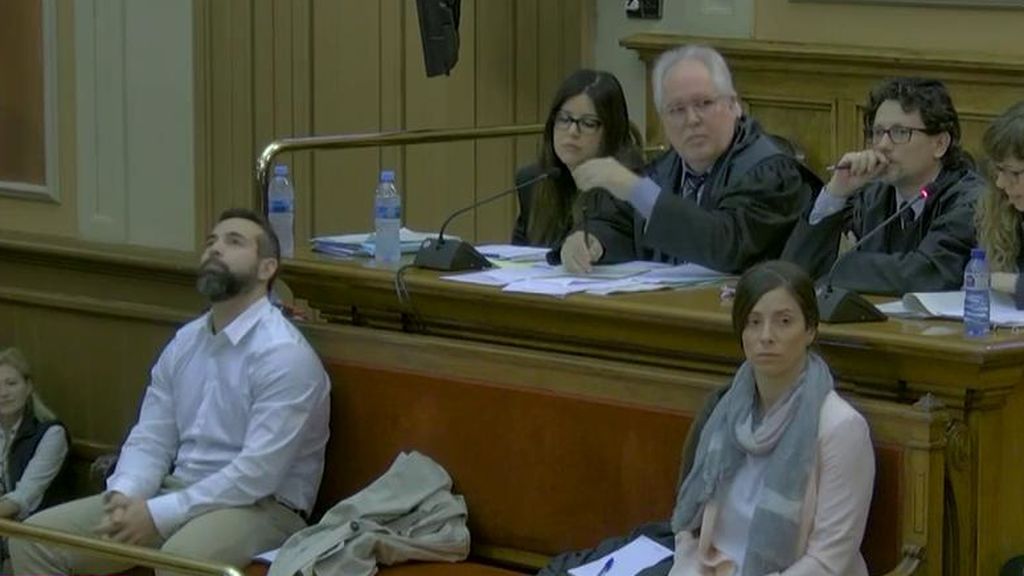 Rosa Peral y Albert López, cara a cara en el juicio por el 'crimen de la guardia urbana'