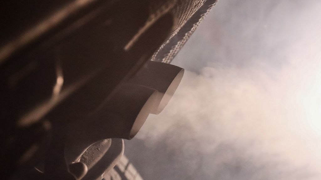 Reino Unido adelanta la prohibición de vender coches diésel, gasolina o híbridos a 2035, cinco años antes Reino Unido adelanta la prohibición de vender coches diésel, gasolina o híbridos a 2035, cinco años antes