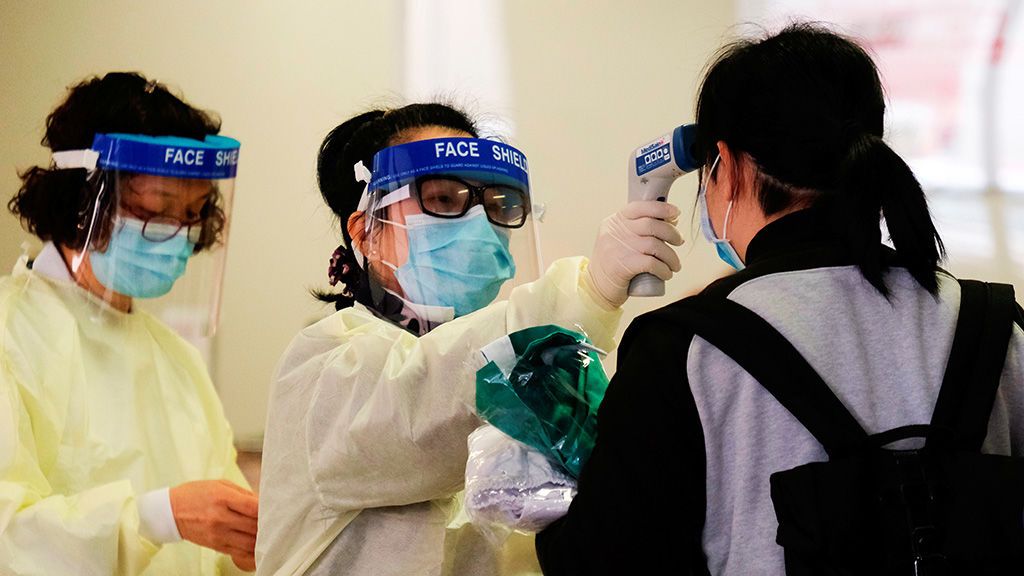 China confirma 425 muertes por el coronavirus y 20.438 afectados China confirma 425 muertes por el coronavirus y 20.438 afectados