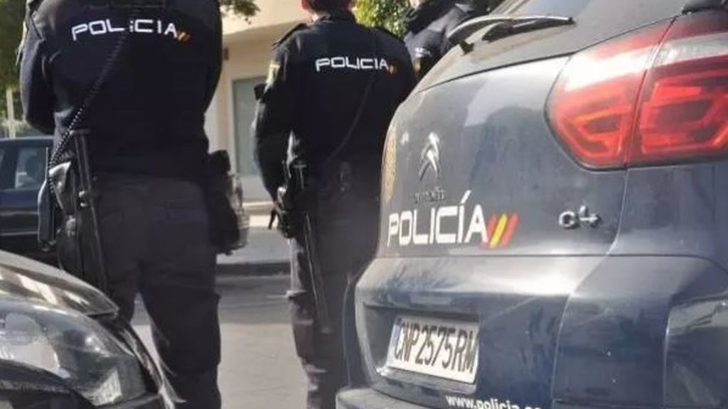 Utilizan el método del ‘pinchazo’ para robar a una mujer 600 euros a la salida de un banco en Pamplona