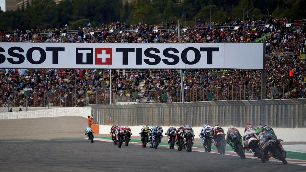 Detienen a dos menores por torturar con unas alicates a un joven durante el Gran Premio de Valencia de MotoGP Detienen a dos menores por torturar con unas alicates a un joven durante el Gran Premio de Valencia de MotoGP