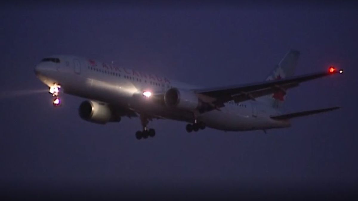 Los pasajeros de Air Canada alaban al piloto Los pasajeros de Air Canada alaban al piloto
