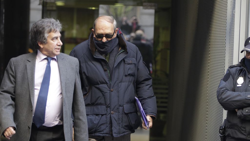 Podemos pide "disculpas avergonzadas" por vetar que el Gobierno difunda datos del torturador 'Billy el Niño' Podemos pide "disculpas avergonzadas" por vetar que el Gobierno difunda datos del torturador 'Billy el Niño'