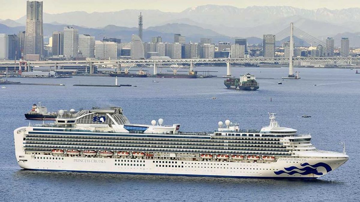 Un crucero con 3.711 pasajeros, en cuarentena por coronavirus en Japón Un crucero con 3.711 pasajeros, en cuarentena por coronavirus en Japón