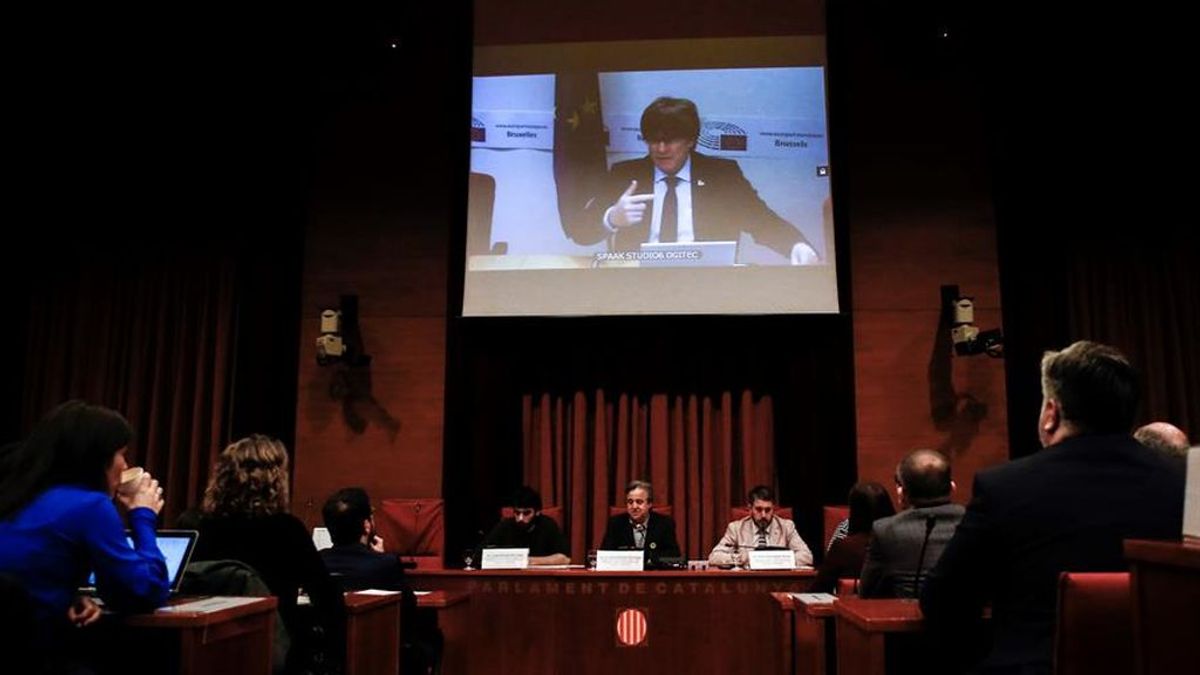 Puigdemont dice que la DUI fue "la única opción digna" ante el 155 del Gobierno de Rajoy