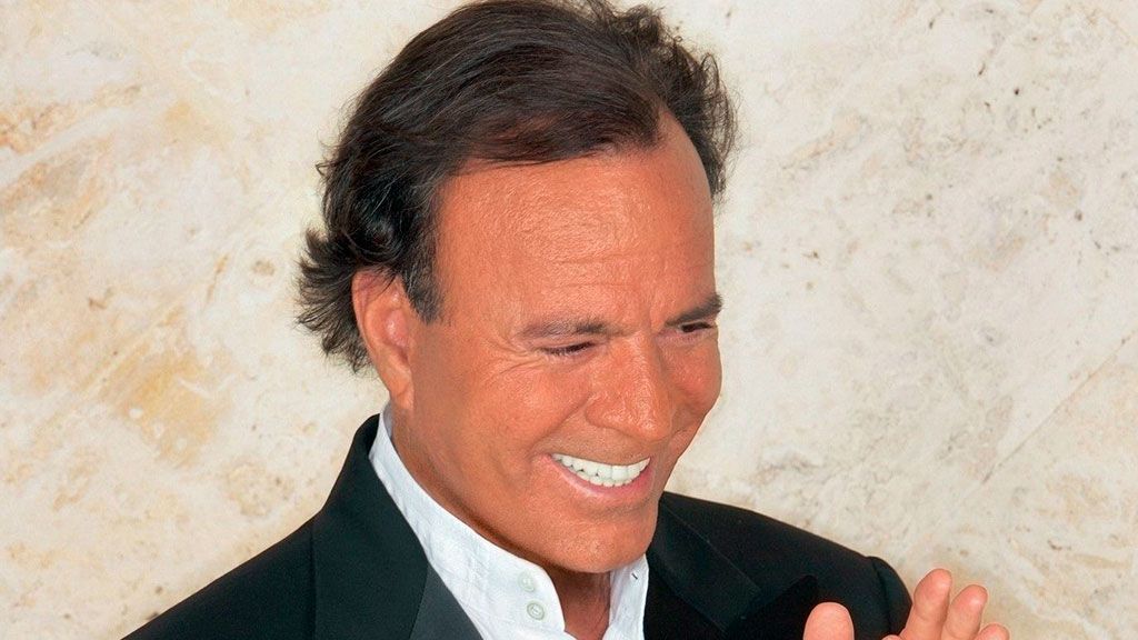 Las entradas para ver a Julio Iglesias en Sancti Petri alcanzan los 2.300 euros Las entradas para ver a Julio Iglesias en Sancti Petri alcanzan los 2.300 euros