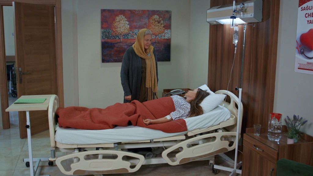La abuela de Murat amenaza a Leyla