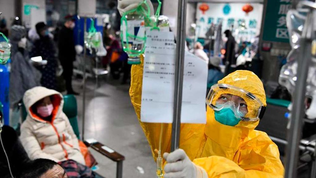 China sube a 490 las muertes por coronavirus y se confirman 24.324 personas infectadas China sube a 490 las muertes por coronavirus y se confirman 24.324 personas infectadas