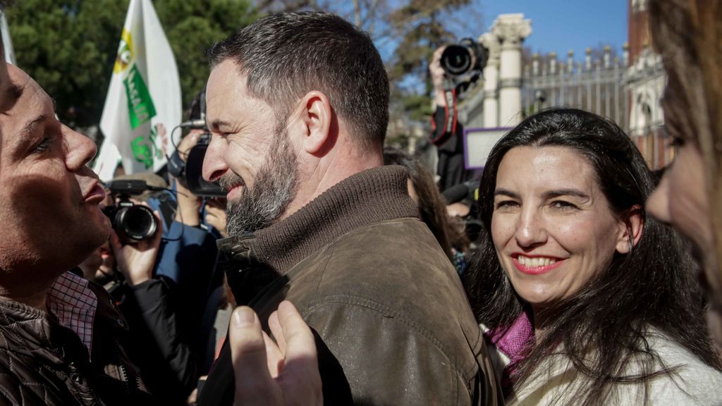 Los agricultores echan de su manifestación a Santiago Abascal
