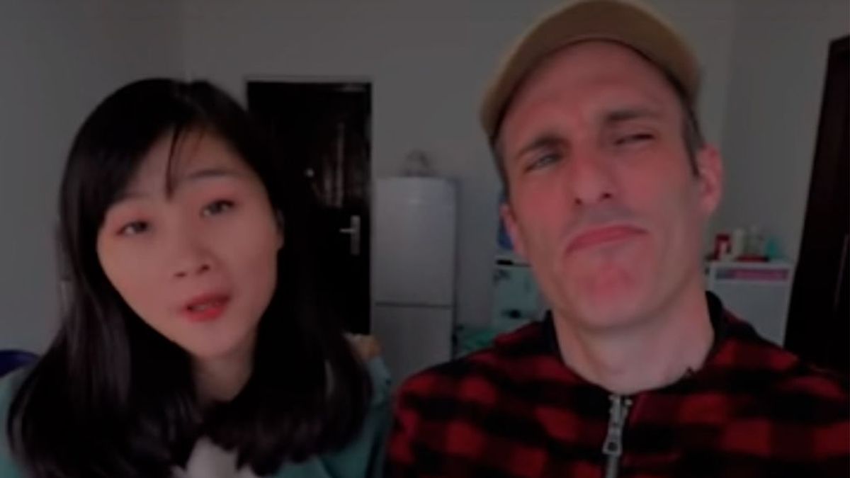 Javier Telletxea, navarro en China: "En mi pueblo no hay gente muriéndose por la calle" Javier Telletxea, navarro en China: "En mi pueblo no hay gente muriéndose por la calle"
