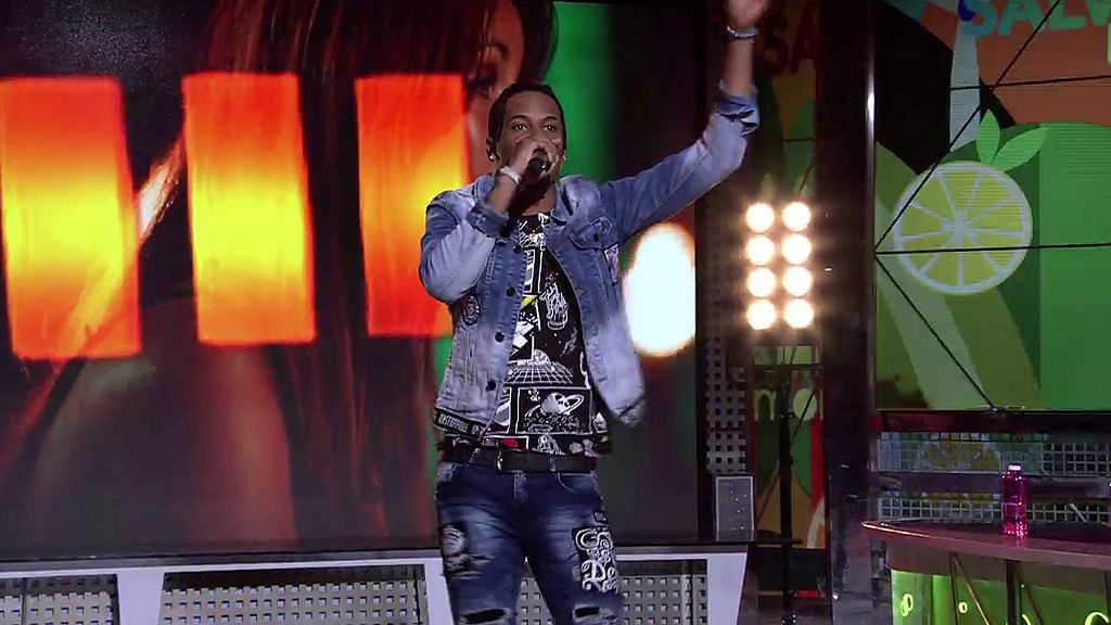 D Jam Saw nos canta su ‘Estefanía’ en ‘Sálvame’