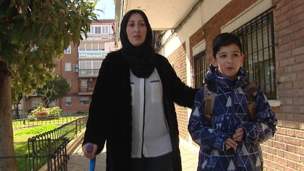 “Sabía que tenía que dar bien las instrucciones”: La rápida reacción de Mohamed salvó la vida de su madre