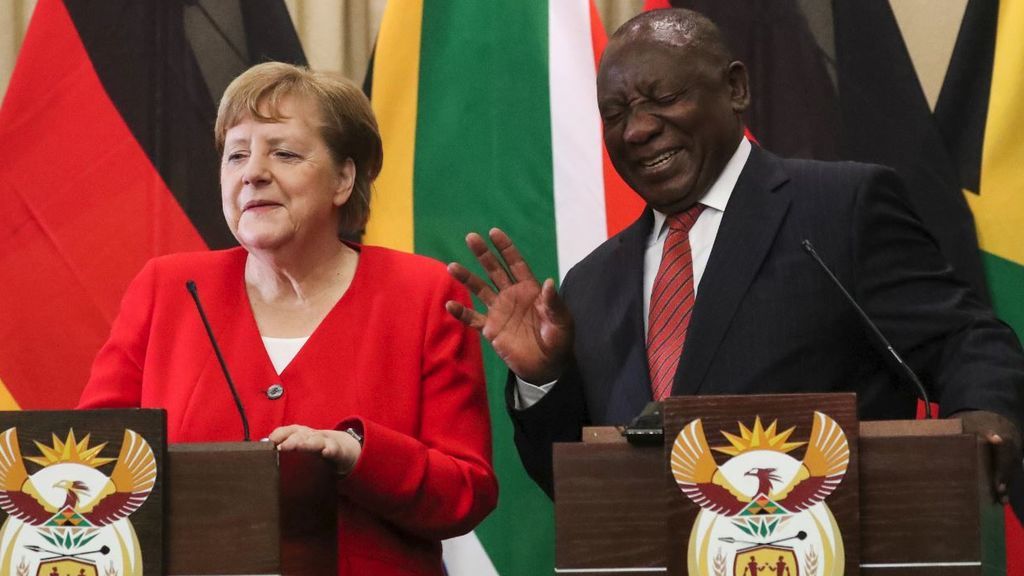 Merkel pide revocar la elección del primer ministro de Turingia al que respaldó AfD Merkel pide revocar la elección del primer ministro de Turingia al que respaldó AfD