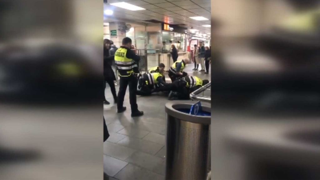 Investigan un posible incidente racista en el tren en Barcelona