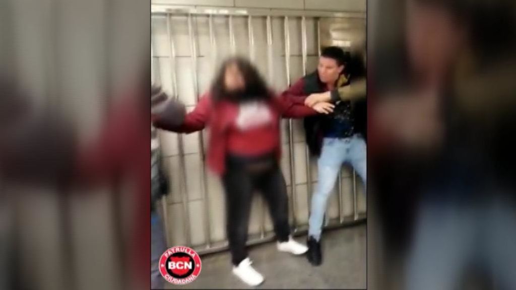 Varios carteristas agreden a una voluntaria de una 'patrulla ciudadana'