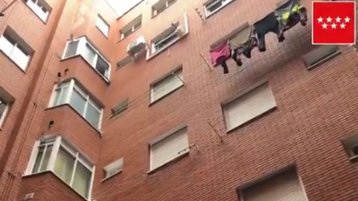 Muere un hombre al caer de un quinto piso en Getafe en un accidente mientras limpiaba el aire acondicionado