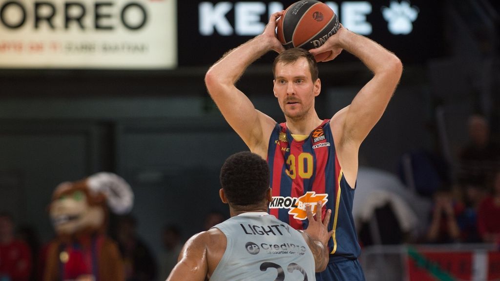 El Baskonia corta su mala racha en la Euroliga y vuelve a soñar con el ‘playoff’ tras ganar al Villeurbanne