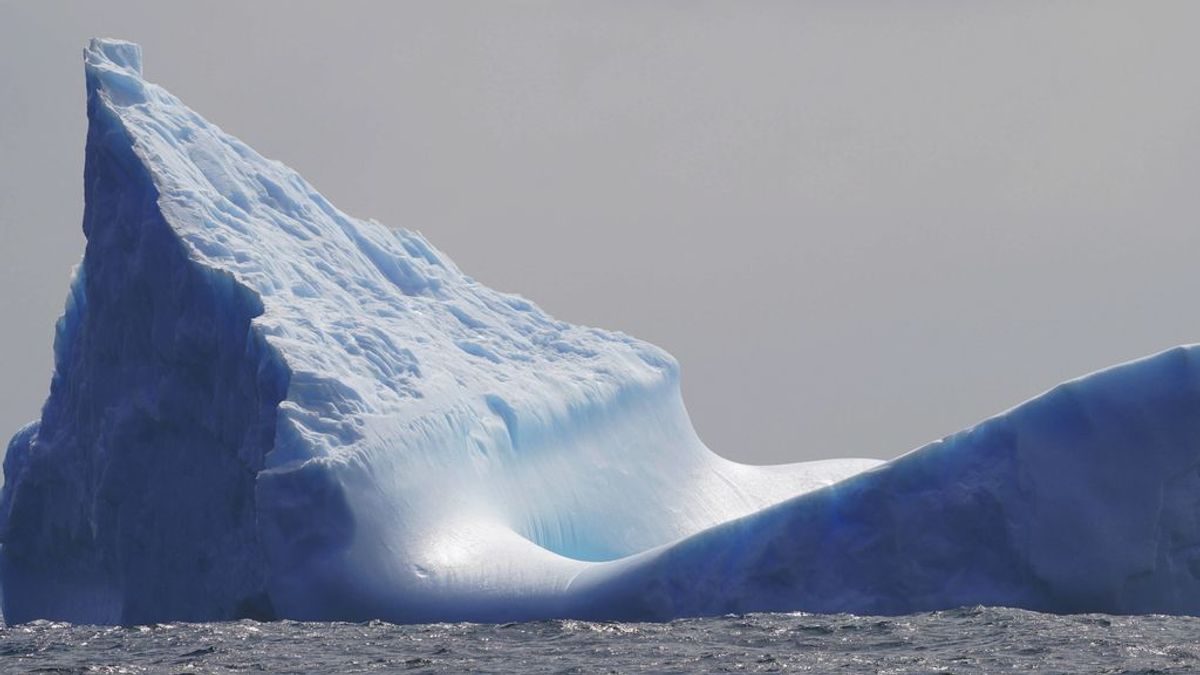 El iceberg más grande del mundo, a la deriva: se ha soltado de tierra firme y avanza ya por el Atlántico
