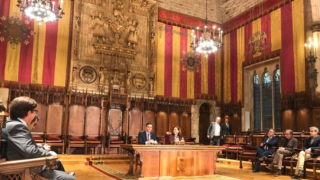 Sánchez, Colau y... Azaña Sánchez, Colau y... Azaña