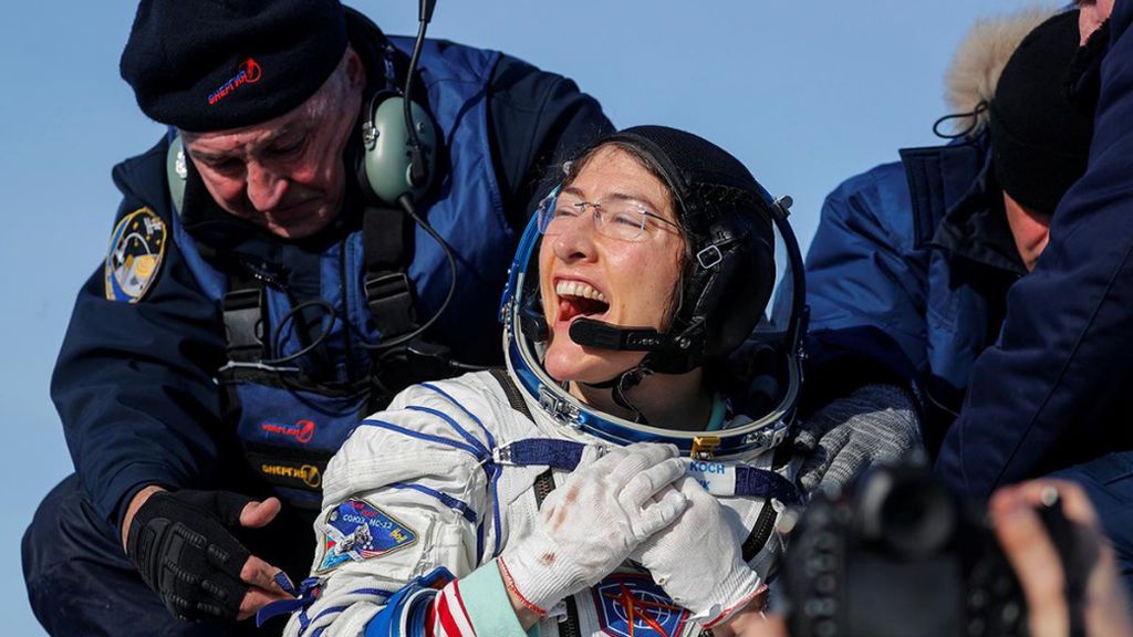 La astronauta Christina Koch hace historia tras pasar 328 días en el espacio