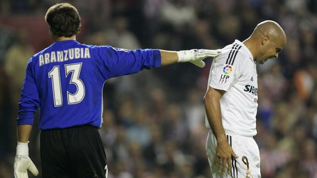 Aranzubia, junto a Ronaldo Nazario