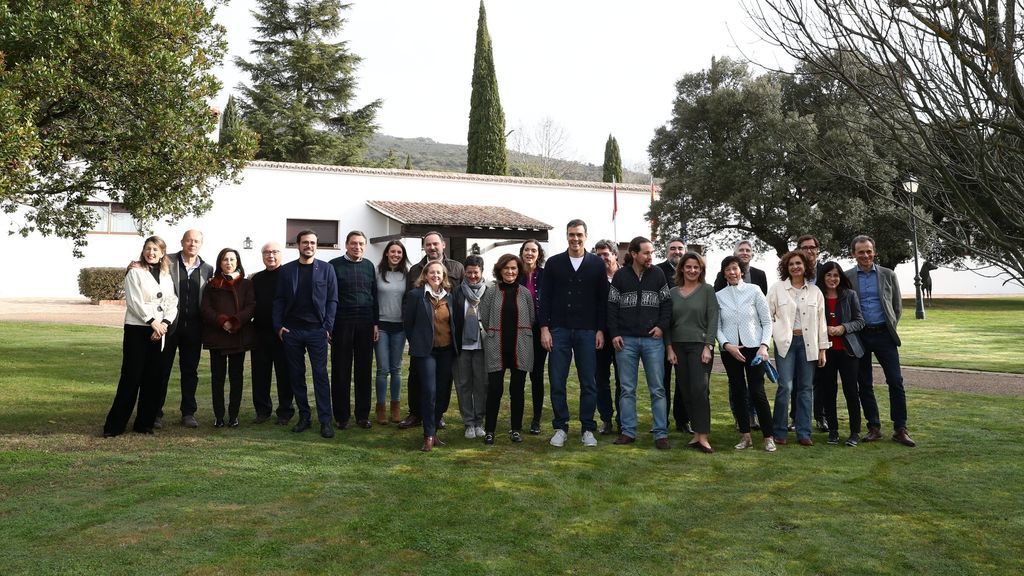 Reunión del Gobierno en una finca de Quintos de Mora: Sánchez y sus ministros ya están allí