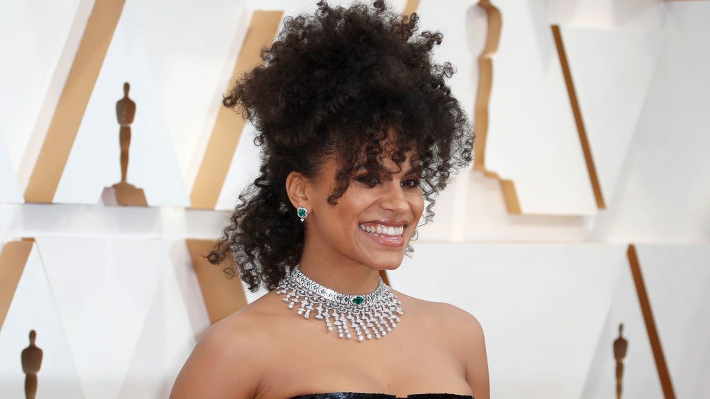 Zazie Beetz posa en la alfombra roja de los Premios Óscar 2020