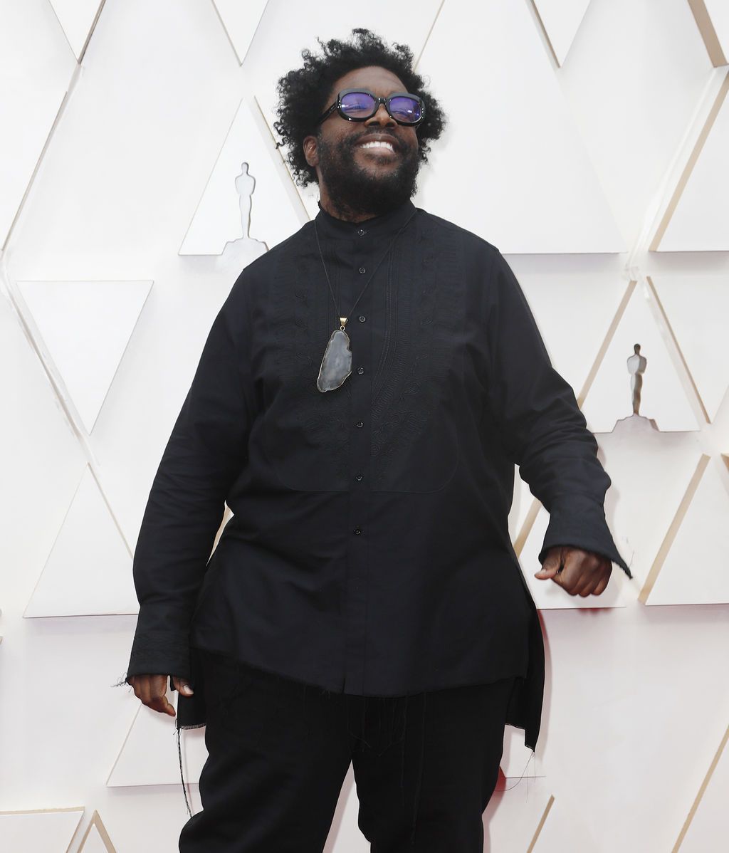 Questlove posa en la alfombra roja de los Premios Óscar 2020