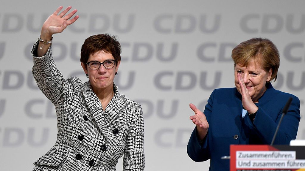 Annegret Kramp-Karrenbauer renuncia a suceder a Merkel tras el escándalo de Turingia Annegret Kramp-Karrenbauer renuncia a suceder a Merkel tras el escándalo de Turingia