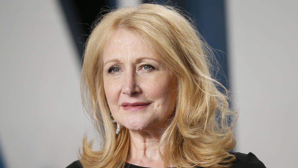 Patricia Clarkson posa en la alfombra roja de los Premios Óscar 2020