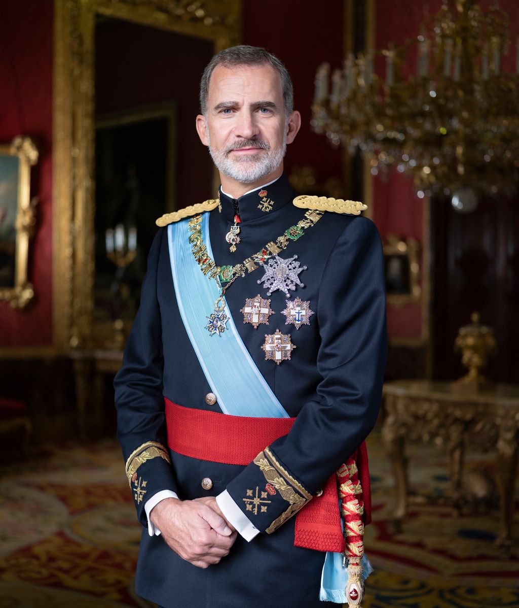 Fotografías oficiales de Sus Majestades los Reyes y Sus Altezas Reales la Princesa de Asturias y la Infanta Doña Sofía