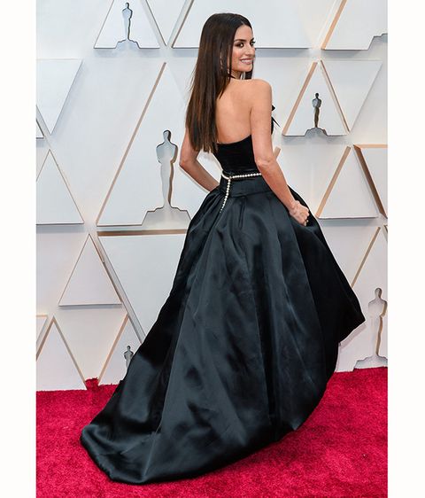 PREMIOS OSCAR 2020: Detalle del cuerpo del vestido plateado de