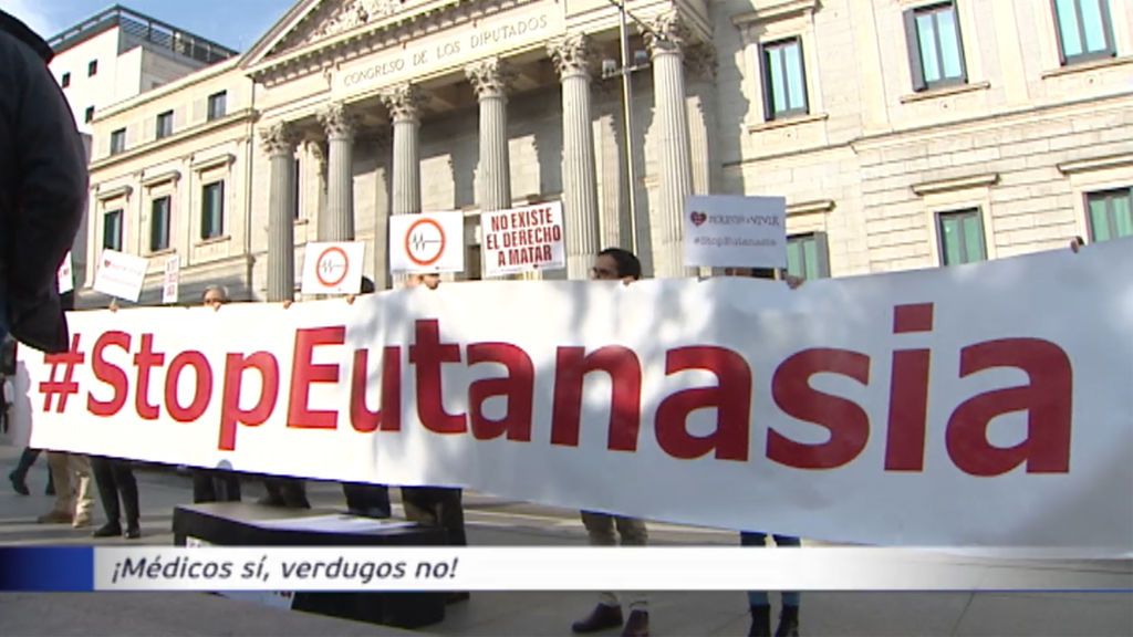 Los opositores a la ley de eutanasia: "Va a dar el permiso a nuestros médicos para matarnos”