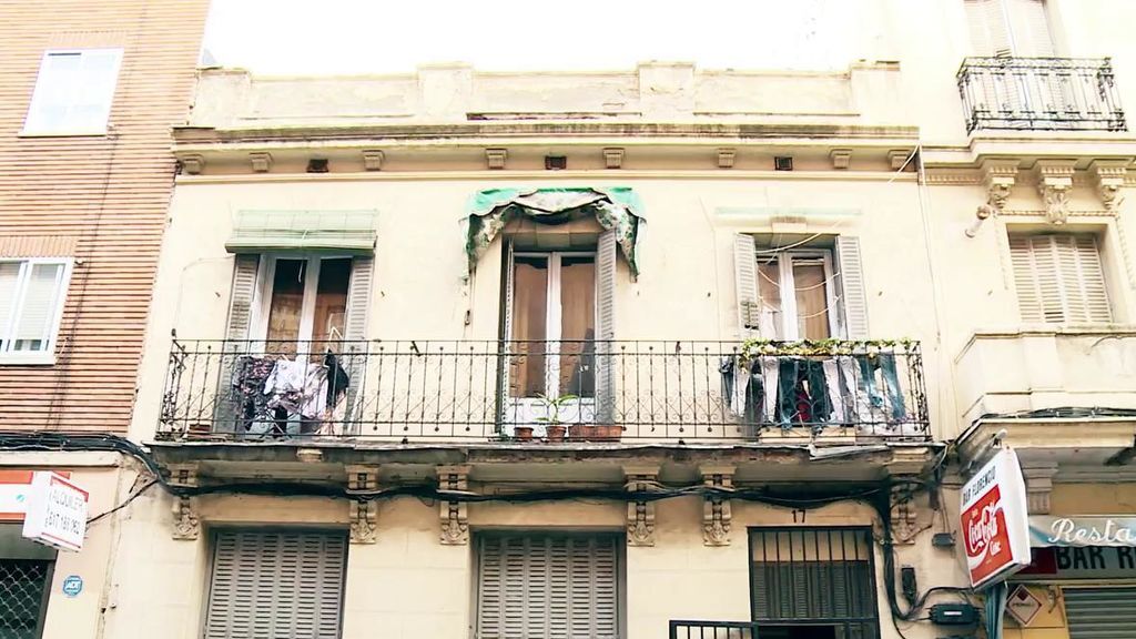 Los vecinos de un edificio de Tetuán hartos de unos 'okupas'
