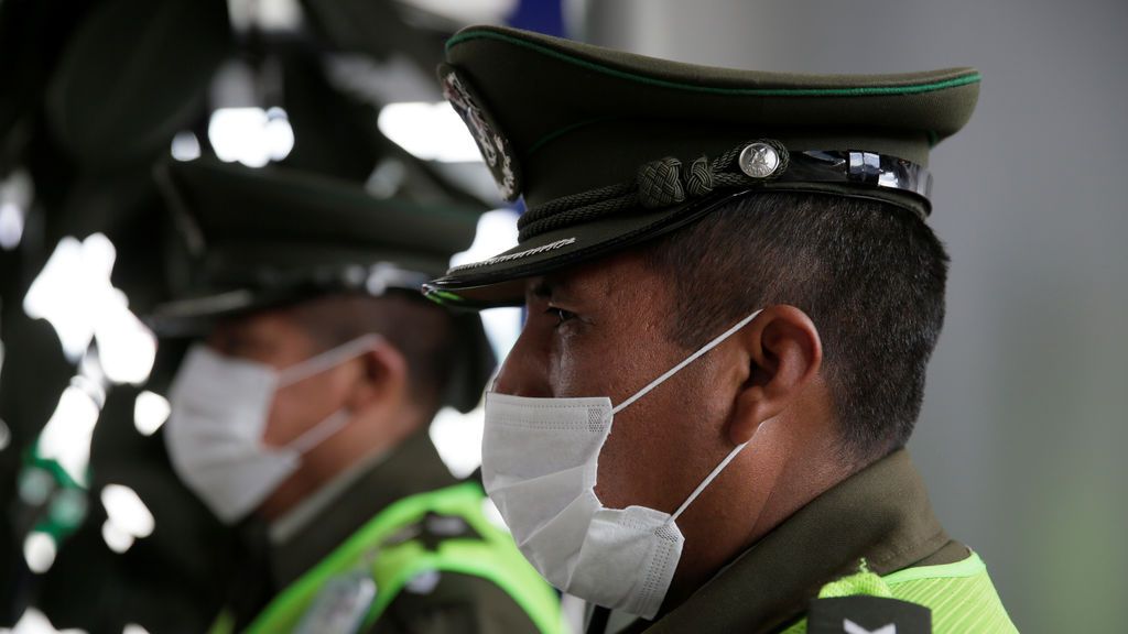 Japón confirma 174 casos de coronavirus a bordo del crucero en cuarentena Japón confirma 174 casos de coronavirus a bordo del crucero en cuarentena