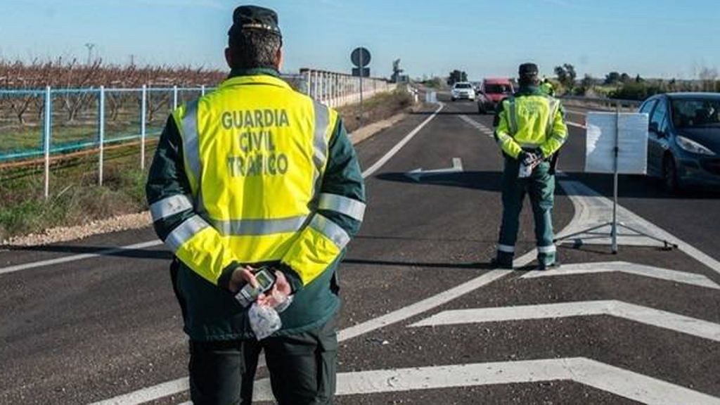 El incendió de un camión provoca el corte de la A-4 a la altura de Almuradiel, Ciudad Real El incendió de un camión provoca el corte de la A-4 a la altura de Almuradiel, Ciudad Real