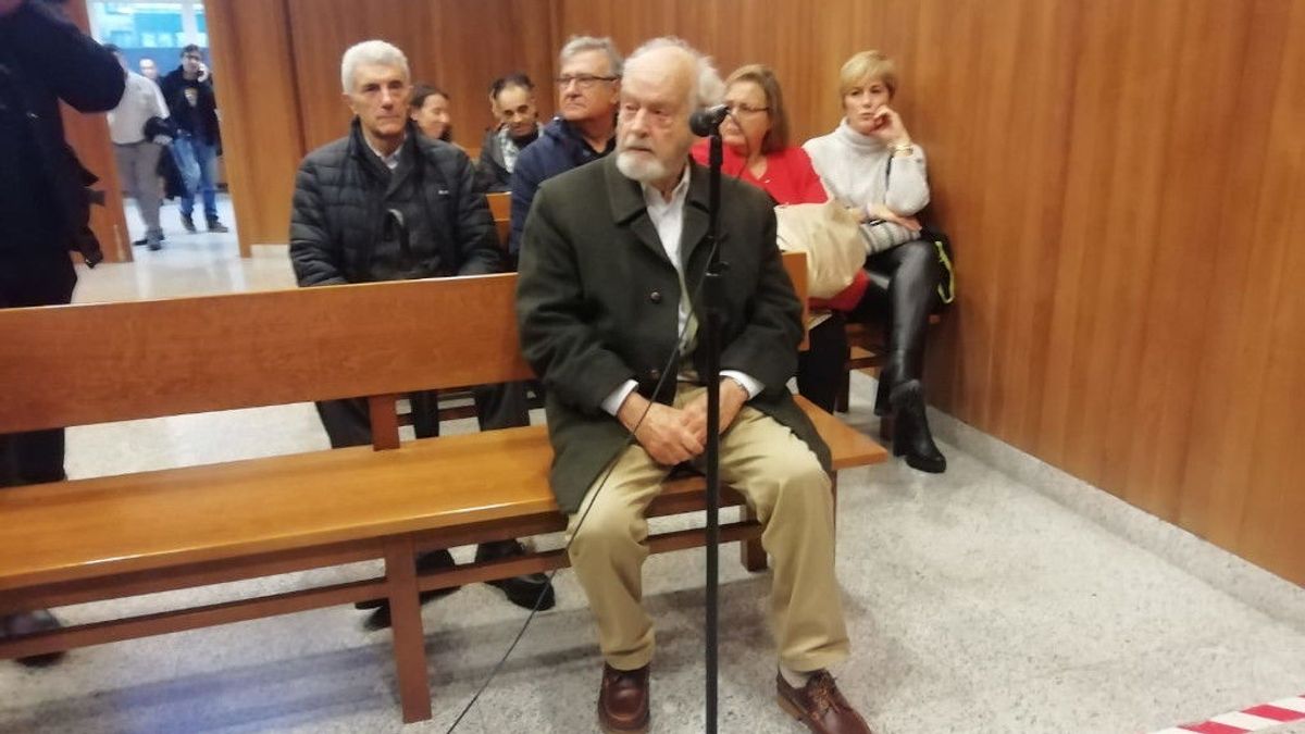 Cuatro años de cárcel para el nonagenario que arrolló a un pelotón de ciclistas en A Guarda (Pontevedra) Cuatro años de cárcel para el nonagenario que arrolló a un pelotón de ciclistas en A Guarda (Pontevedra)